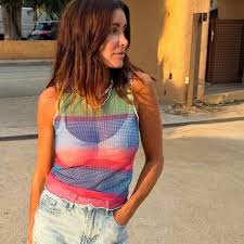 Jenifer à Calvi portant les vêtements de la boutique : JeffetSandy 💋  Jenifer #Souvenirs #Flashback #TBT #NouvellesPages #NouvellePage #Jenifer  #JeniferOfficiel #JeniferBartoli #JustJenifer #JJTEAM #TeamJenifer #TeamJen  #BartoliJenifer #Repost ...