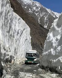 Sach Pass dangerous road