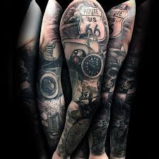 Hot Rod Tattoo Sleeve Black White Google Zoeken Tatuagens De Carros Tatuagem De Motos Tatuagens Legais
