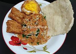 Jun 14, 2021 · wali kota madiun maidi menjamu menteri sosial (mensos) tri rismaharini bersantap siang di warung nasi pecel bu wo yang ada di jalan letjen s parman kota madiun di sela kunjungan kerjanya ke kabupaten ponorogo, jawa timur, senin (14/6/2021). Resep Pecel Khas Madiun Resep Masakanpedia
