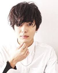 メンズヘアカタログ 大人メンズ 髪型 on instagram 色っぽく 怪しく 普通っぽいけど なんかオシャレ感のあるメンズショート 外国の子供のような雰囲気なのにガサツな男っぽさも兼ね備えたメンズショート 堀越メンズヘア レ メンズヘア メンズ