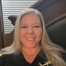 Lisa Cales (nurselisab1981)