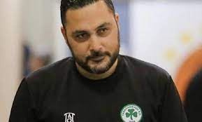 Ο ψυχίατρος που είναι γιατρός, διαφέρεί ουσιαστικά από τον ψυχολόγο και τον ψυχοθεραπευτή που δεν είναι γιατροί, σε δύο βασικά σημεία. Dhmhtrhs Petroynias Oi A8lhtes Zoyn Se Ka8estws Abebaiothtas Poy Den Exoyn Synh8isei Sports Genika Pana8hnaikos Sport Fm Gr Bwinspor Fm 94 6
