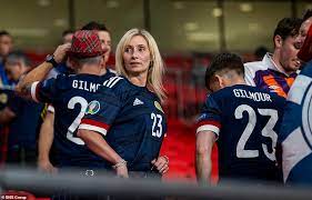 Latest on norwich city midfielder billy gilmour including news, stats, videos, highlights and more on espn. Euro 2020 Scotland S New Star Billy Gilmour Tests Positive For Covid Daily Mail Online