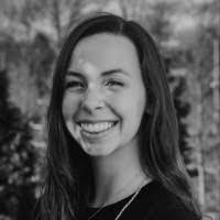 Courtney Loring's Instagram, Twitter & Facebook