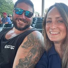 Danielle Vandemark's Instagram, Twitter & Facebook