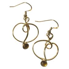 Atelier de création zor paris. Boucles D Oreilles Fantaisie Dorees En Forme De Coeur Createur Atelier Pik