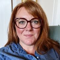 Donna Saraceno's Instagram, Twitter & Facebook