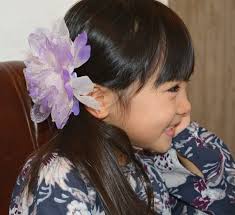 楽天市場】【メール便送料無料】MANDYフラワークリップ（ヘアアクセサリー）Big Sheer  Flowerシリコンの滑り止めがついたフラワークリップです。 : Happiness color