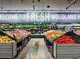 Amazon S First Fresh Grocery Store Opens With High Tech Dash Shopping Carts The Verge