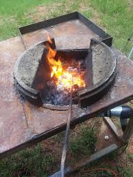 Building a coal forge from a propane tank. Build A Large Brake Drum Forge With Fire Pot Brake Drum Forge Blacksmithing Metal Working