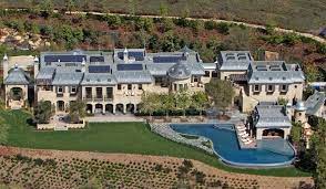 Tom Brady Gisele S Mega Mansion Completed An Aerial Look Mansions Celebrity Houses Mansions Luxury