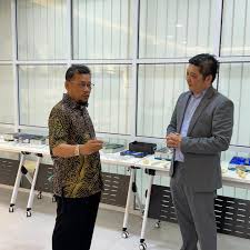 It's was our pleasure to host Dato Haji Che Abdullah Mat Nawi, the CEO of  UMK Holding, and the rest of the team from UMK Holding, for a tea session  at VALC @