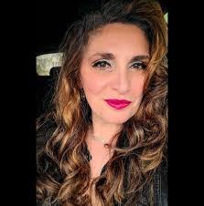 Toni Spears's Instagram, Twitter & Facebook