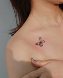 Tatowieren Schmetterling Tattoo Kleines Tattoo Rucken Tattoo Arm Tattoo Sinnvolle Tatowi Butterfly Tattoos For Women Tattoos Small Tattoos Simple