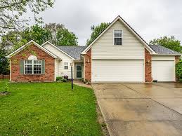 558 Prince Dr, Greenwood, IN 46143