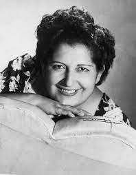 Lupe Horne's Instagram, Twitter & Facebook