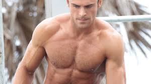 May 26, 2021 · zac efron may have gone on the record as saying that he may never get as swole again as he did for the baywatch movie, citing the enormous pressure and unrealistic, unsustainable level of dieting. Warum Zac Efron Will Nie Wieder Richtig Durchtrainiert Sein Promiflash De