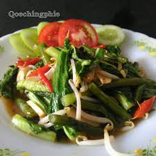 Ada banyak sekali resep sayur sederhana sehari hari yang enak yang bisa kita sajikan untuk hidangan di rumah. Resep Tumis Sayuran Campur
