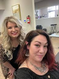 Shannon Lackey stylist at The Edge Salon