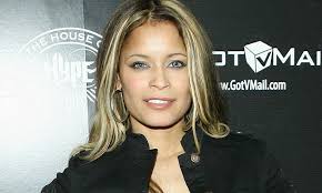 Blu Cantrell Taken To The Hospital After Going Bonkers In The Street