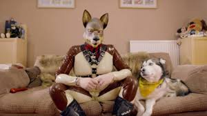 Ces hommes qui veulent littéralement vivre comme des chiens | Slate.fr