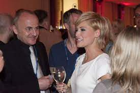 Helene fischers eltern, peter und maria, sind eine wichtige stütze im leben ihrer bekannten tochter. Helene Fischer Von Den Eltern Bis Zum Manager
