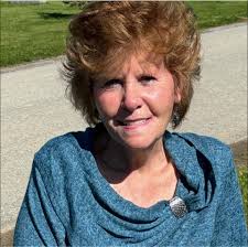 R. A. Hutchison Grade 6 Class Photo 1971