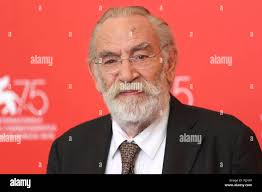 Director roberto hi-res stock photography and images