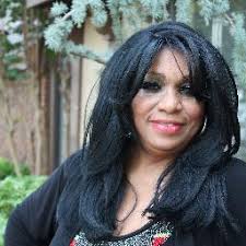 Leona Mitchell (@2worlds1voice)