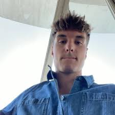 Tim Bruns (@timmeeeeeeey)