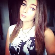 Gaby Muller (@theartofgaby)