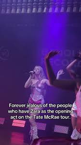 She doesnt disappoint 😭 #zaralarsson #zaralarssonfeattydollaign  #zaralarssonfirstlisten #zaralarssonconcert #concert #fangirl #fyp #fypviral