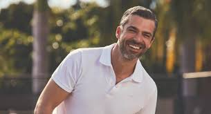 Ex protagonista del grande fratello, oggi luca argentero è tra gli attori più apprezzati del cinema italiano. Showinair Doc Nelle Tue Mani Con Luca Argentero Onore Alla Categoria Dei Medici