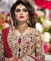 Pin By Cute Angel On Barat Brides Pakistani Bridal Hairstyles Pakistani Bridal Makeup Bridal Dresses Pakistan