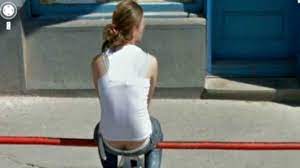 Le célèbre service d'exploration de google prend parfois des photos insolites, qui passent entre les mailles des filets de floutage du service. Sexy Street View Die Heissesten Pannen Bilder Screenshots Computer Bild