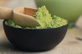 Der matcha tee aus japan hat eine positive wirkung auf die gesundheit. Matcha Tee Wirkung Zubereitung Inhaltsstoffe Edeka Wucherpfennig
