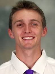 Students receive roofing industry scholarship