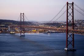 A ponte vasco da gama é mais baixa que a 25 de abril. Acesso Do Ic20 A Ponte 25 De Abril Cortado Devido A Obras Lisboa Publico