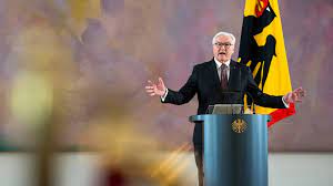 Encouraging and warm, calling for solidarity and patience, talking about hope for the future and thanking all those people who keep the country running: O4udrvj0fxvmzm