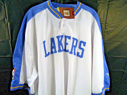 Lebron james authentic nike vs swingman los angeles lakers jersey comparison. Reebok Mpls La Lakers Hardwood Classic Jersey 1959 60 Xl Lebron James Kobe Nwt Reebok Losangeleslakers Mens Outfits Clothes Classic Style