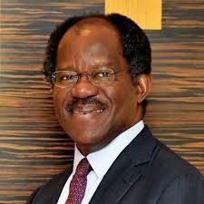 Meet Nigeria's Adebayo Ogunlesi who owns 5 Airports in the United Kingdom.  He is a good example that the Nigerian spirit of excellence thrives  everywhere. Amazing! 🙌🙌 Photo credit: Wikipedia (web search) #