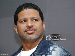 18 Photos & High Res Pictures