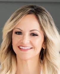 Amanda Garvey's Instagram, Twitter & Facebook