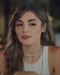 Hande Ercel 2020 Sac
