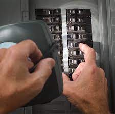 Never replace a fuse with a higher amperage rating becouse your device can draw more current than its supposed to and whole thing can blow in your face. Replacing Fuse In Fuse Box Wiring Diagram All Spoil Core Spoil Core Huevoprint It