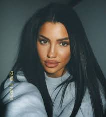 Freda Nash's Instagram, Twitter & Facebook