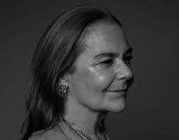 Literata Projets :: Photos, videos, logos, illustrations and branding ::  Behance