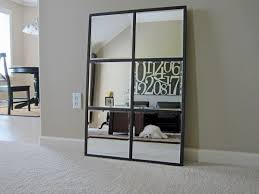 Le Grand Miroir Mural 25 Idees Pour D Arrangement Et Decoration Archzine Fr Grands Miroirs Muraux Miroir Mural Grand Miroir