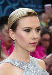 She had always wanted a career in the performing arts, and luckily, she had a very supportive family. Scarlett Johansson Short Hairstyles Scarlett Johansson Hair Stylebistro